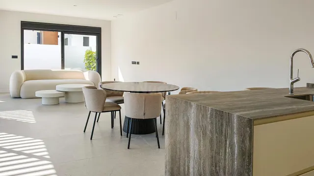 Villa de lujo de 4 dormitorios con piscina privada y vistas  - foto 4
