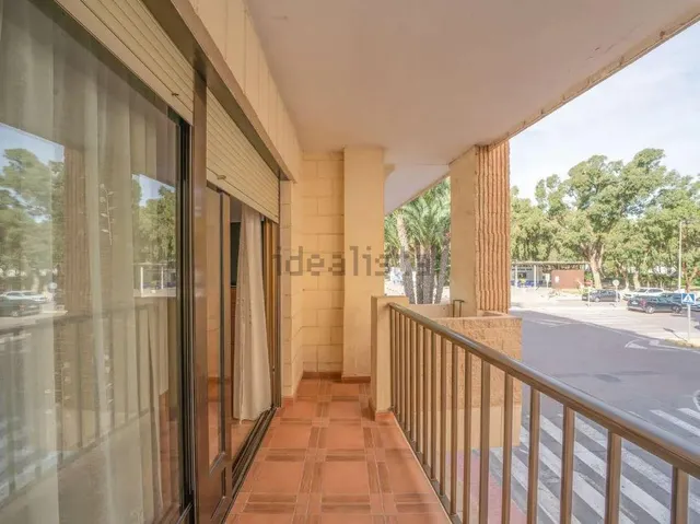 Duplex reformado junto al paseo marítimo y el parque Reina Sofía. — 33