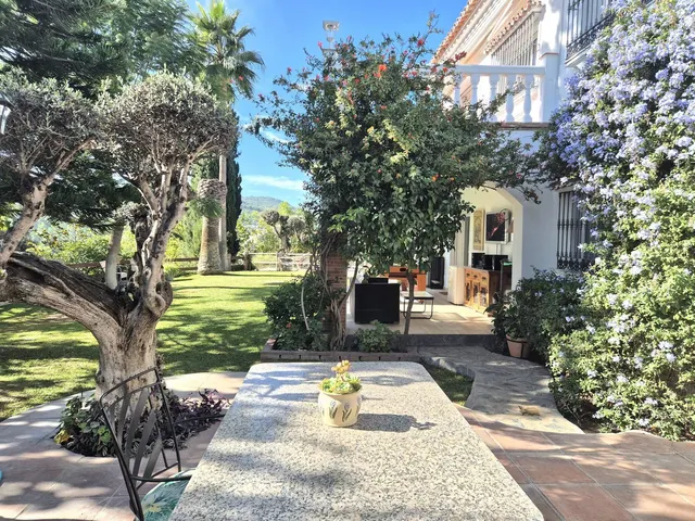 Chalet 4 habitaciones 238m² en venta - Marbella — 46