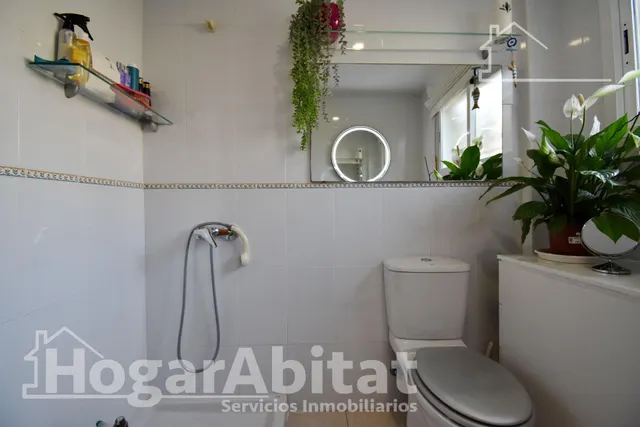 PRECIOSO ADOSADO EN URBANIZACIÓN CON PISCINA, GARAJE Y TERRAZA — 49