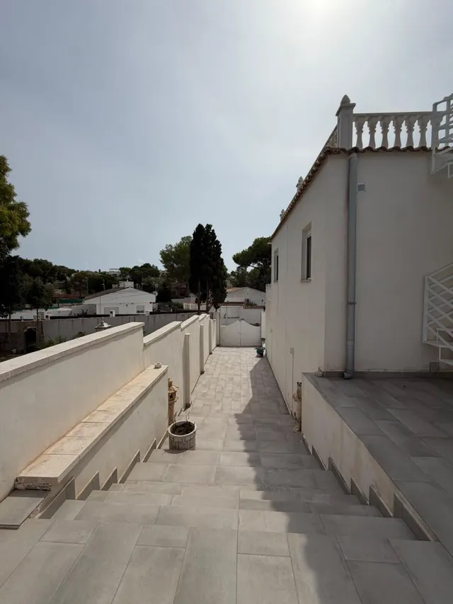 Villa 4 habitaciones 95m² en venta - La siesta — 28