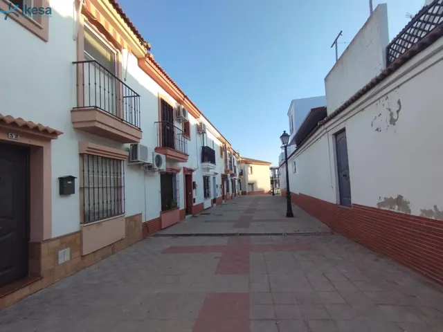 VENTA DE CASA INDEPENDIENTE EN PALOS DE LA FRONTERA. ACTIVO 