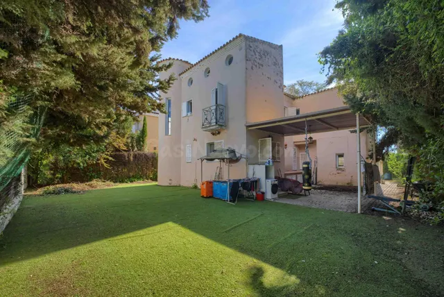 Chalet independiente en la prestigiosa urbanización El Zaudí - foto 3