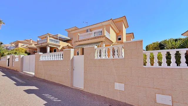 Villa 4 habitaciones 198m² en venta - Urbanización Perla del Mar — 49