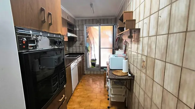 PRIMER PISO TOTALMENTE EXTERIOR EN FINCA CON CONSERJE Y ENORME TERRAZA ESQUINERA — 11