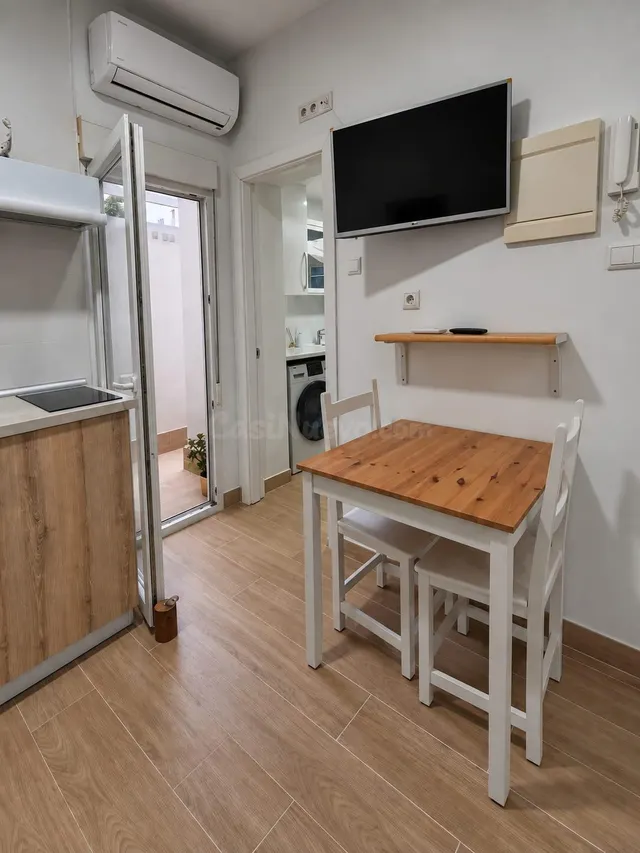 Piso 29m² en venta - Cruz Roja - Capuchinos - foto 2