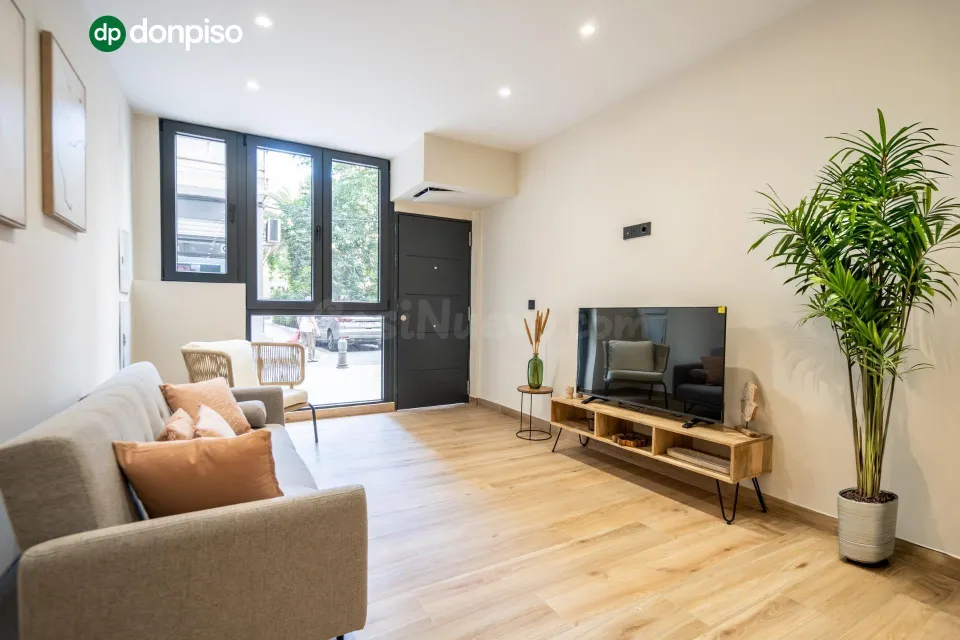Amplia vivienda junto METRO Recogidas a estrenar!