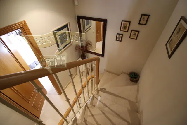 EXCLUSIVO CHALET ESQUINERO EN LA PATACONA — 33