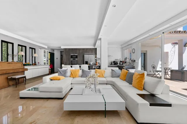 Villa 280m2 — 8