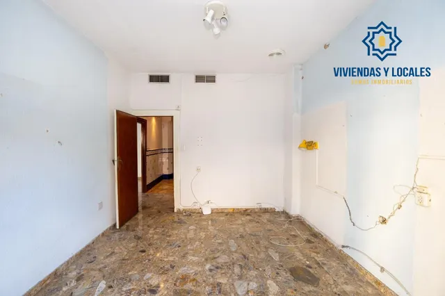 Edificio con gran potencial de desarrollo residencial en Zaidín – Granada — 36