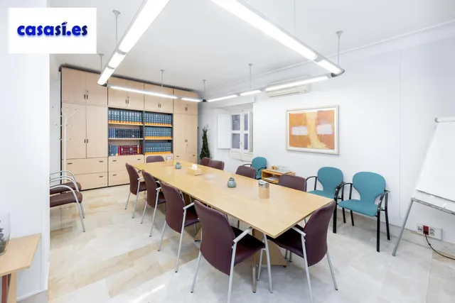 Gran vivienda en Plaza Los Campos - 7 habitaciones — 13