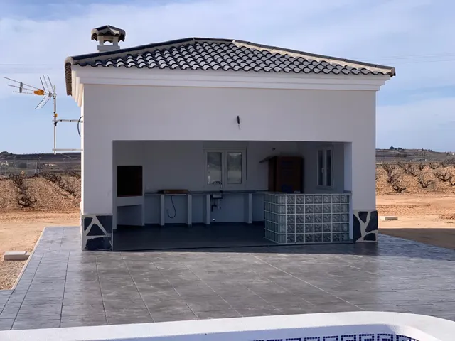 VILLAS DE OBRA NUEVA EN PINOSO — 5