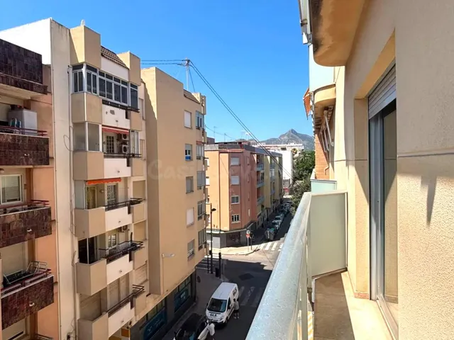 Amplia y luminosa vivienda en la zona Renfe, junto al centro histórico — 5