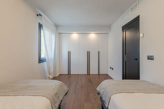 Exclusividad, diseño y privacidad en una de las mejores zonas residenciales de Sevilla — 44