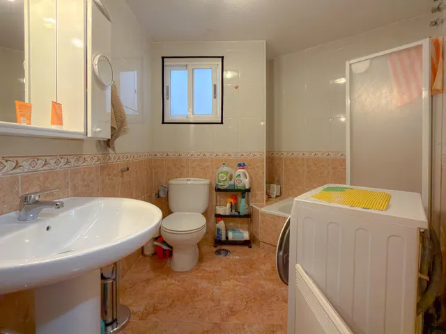 Centro! Encantador apartamento (Año 2003) con terraza confortable y vistas despejadas + 2 Piscinas comunitarias — 18