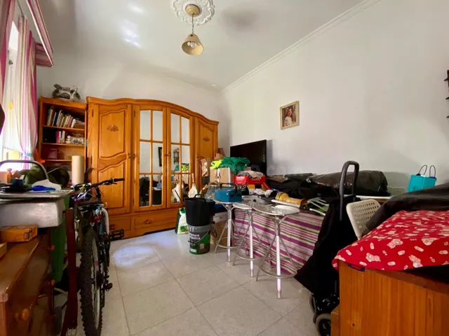 Vivienda amplia con patio-jardín, 5 habitaciones y trastero — 19