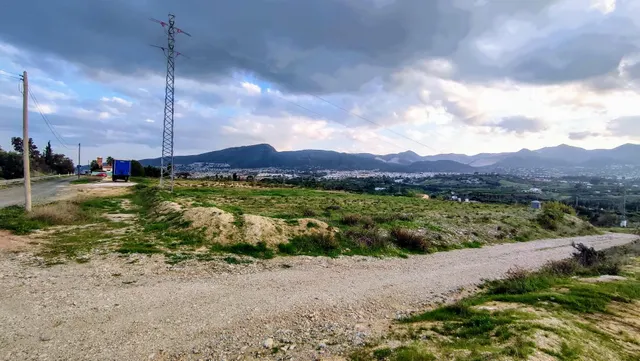 Se vende parcela de suelo en parte urbano, con pozo - ALHAURÍN DE LA TORRE — 49