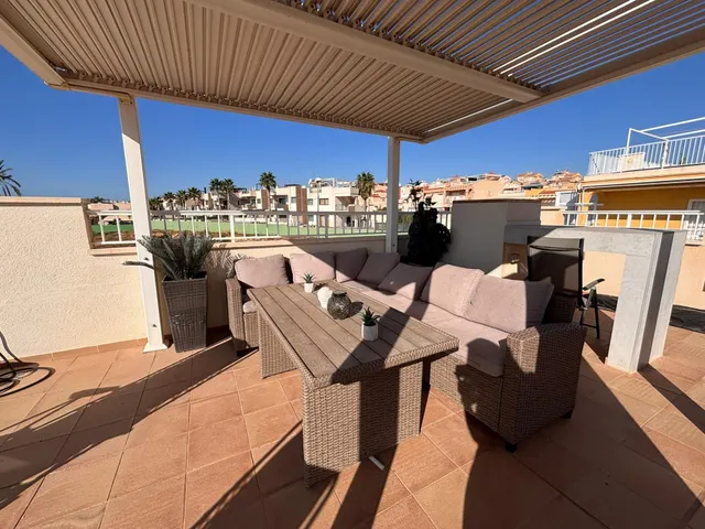 Apartamento con solárium, barbacoa, piscina comunitaria y vistas al mar en El Alamillo — 18