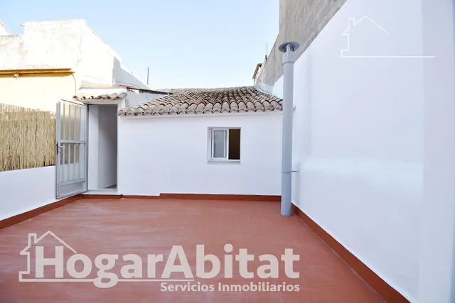 AMPLIA Y BONITA CASA REFORMADA CON 2 TERRAZAS — 18