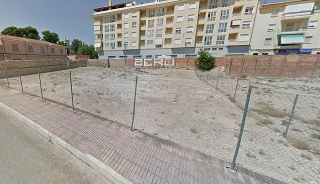 Terreno en C/ Alcalde Saturnino Cerda, Monóvar — 2
