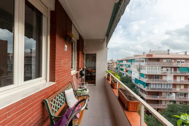 Piso en venta en Calle Joan Güell – Les Corts - foto 2