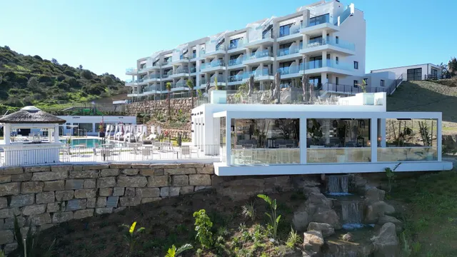 VENTA DE PISO EN LA ZONA DE HIPÓDROMO DE MIJAS COSTA. 2 DORMITORIOS, TERRAZA Y PARKING. — 27
