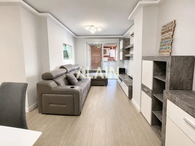 Magnífica vivienda en residencial con completas zonas comune