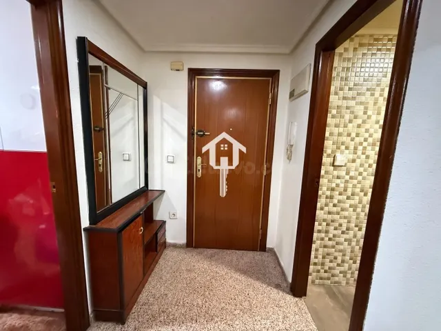 PISO EN VENTA EN ALICANTE. ZONA DE LA FLORIDA. 114m2, 3 habitaciones DOBLES, 1 BAÑO COMPLETO Y UN ASEO. PRIMERA PLANTA CON ASCENSOR. — 2