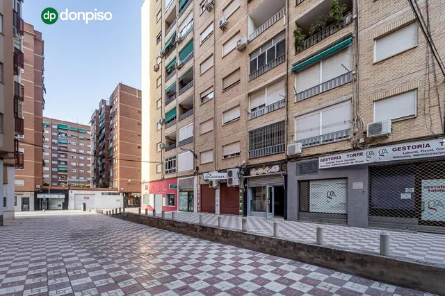 OPORTUNIDAD!! LOCAL EN AVENIDA AMERICA — 17