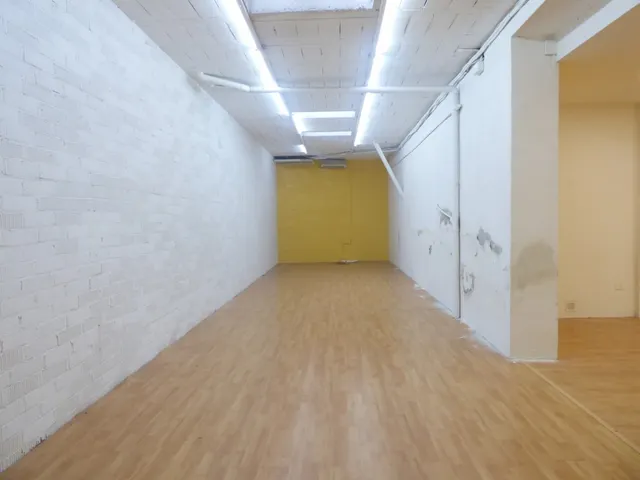 LOCAL COMERCIAL EN ALQUILER EN PLENO CENTRO DE MANRESA — 6