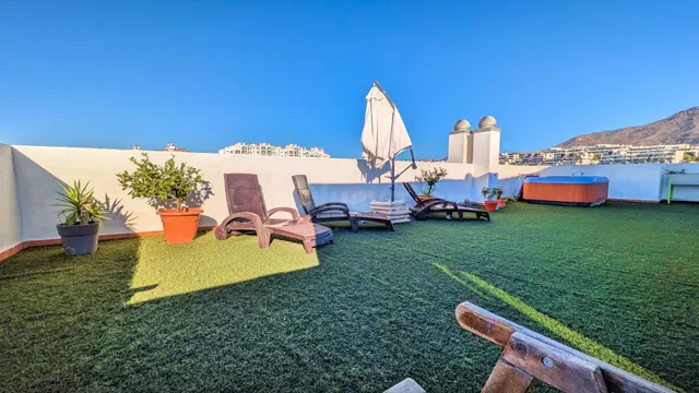 ATICO DUPLEX CON ESPECTACULARES VISTAS AL MAR - foto 4