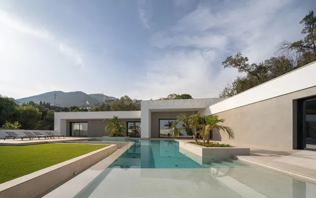 ¡EXCLUSIVA VILLA DE LUXE EN BENALMÁDENA COSTA!