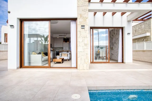 Villa de 3 habitaciones con solarium y piscina privada en Ve - foto 3