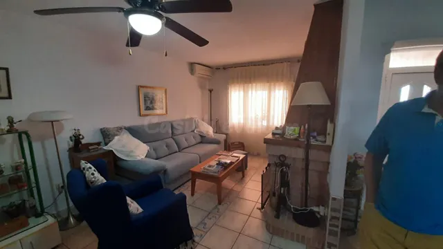 Chalet independiente de 3 dormitorios, terraza en las Marina - foto 5
