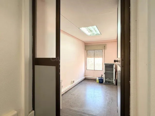 Oficina 95m² en alquiler - La Missió - foto 5