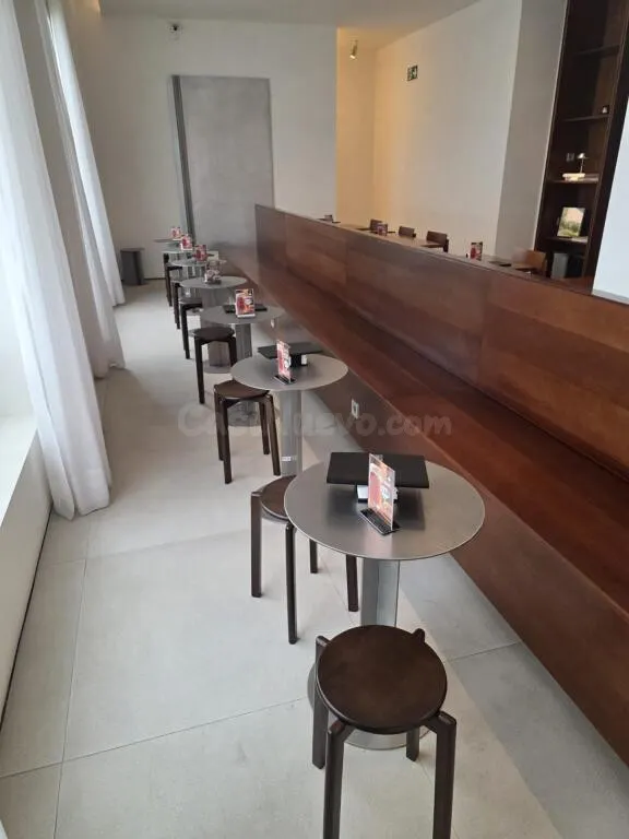 Se traspasa exclusiva cafetería/heladería /brunch con obrado - foto 5