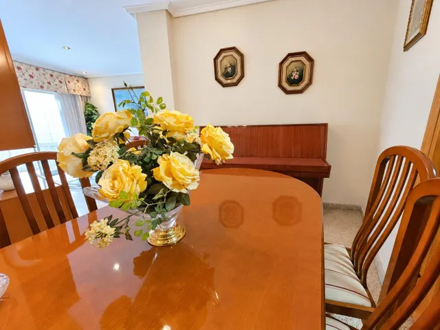 Amplio piso de 3 habitaciones junto a la Glorieta y el puerto de Santa Pola — 10