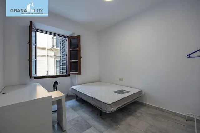PISO JUNTO A RECOGIDAS — 6