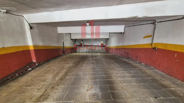 VENTA DE PLAZA DE GARAJE CERRADA EN PLAZA EDUARDO BARREIROS - foto 3