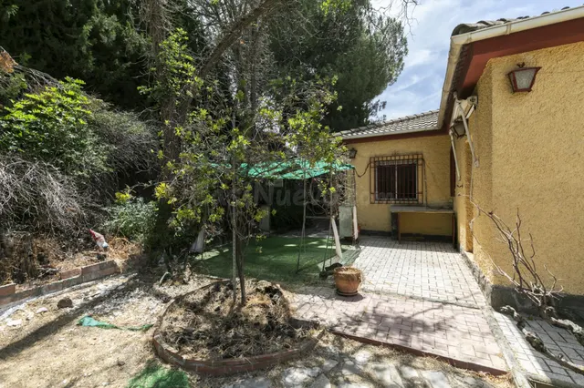 PARCELA URBANA CON CHALET Y GRAN POTENCIAL DE EDIFICACIÓN EN - foto 4