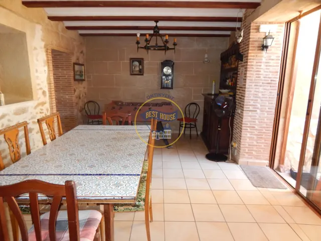 OPORTUNIDAD, CASA REFORMADA CON PISCINA Y OTRAS COMODIDADES. — 15