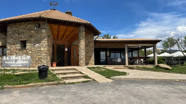 Venta de restaurante y fábrica de embutidos — 2