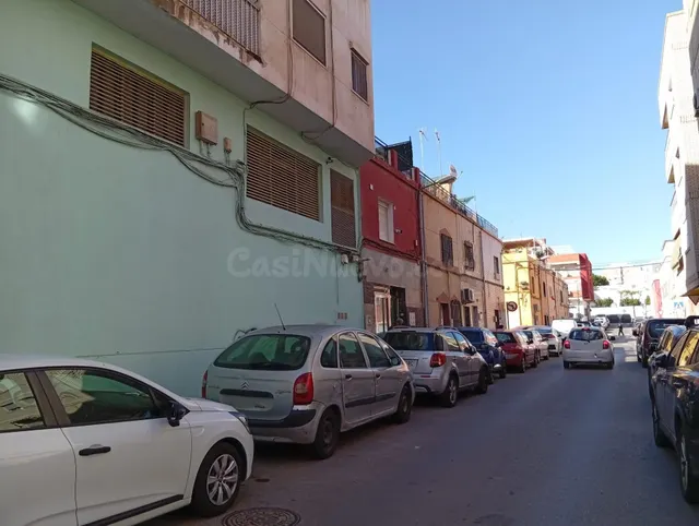 Amplia vivienda en el barrio de Los Ángeles de Almería - foto 2