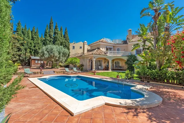 Chalet 8 habitaciones 430m² en venta - Marbella