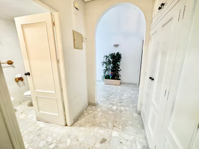 INCREIBLE CHALET PARA VIVIR EN REDOVAN CON GARAJE PARA 4 COCHES,  5 DORMITORIOS.... PARCELA ALREDEDOR DE LA CASA. POR TAN SOLO 250.000€ ¡¡VISITELA!! — 12