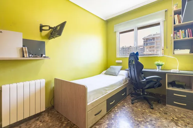 VIVIENDA CON PISCINA, PLAZA DE GARAJE Y TRASTERO — 43