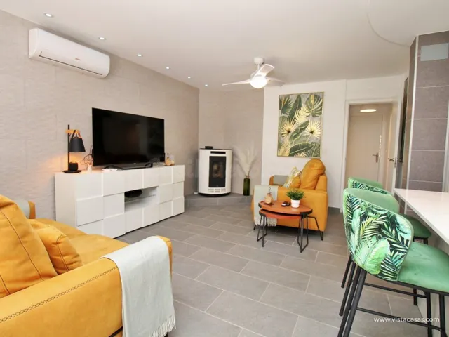 Bungalow Lola de 3 Dormitorios Totalmente Renovado con Solár - foto 5