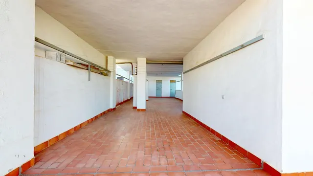 Amplio piso de 141 m2 con cochera y trastero en calle Gonzalo Ximénez de Quesada — 50
