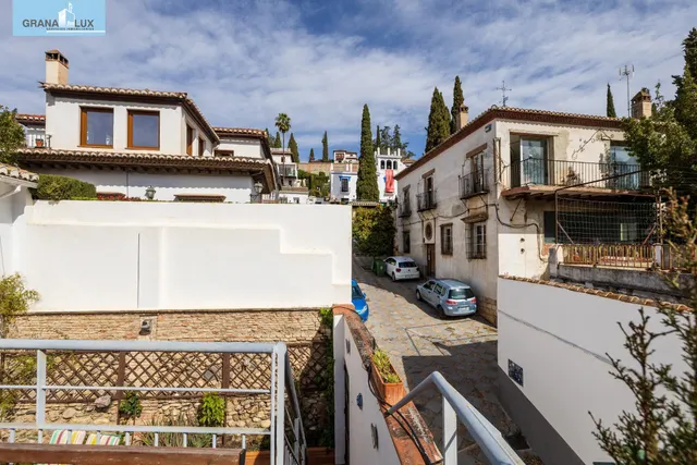 GRAN CASA EN ALBAICÍN BAJO. — 25