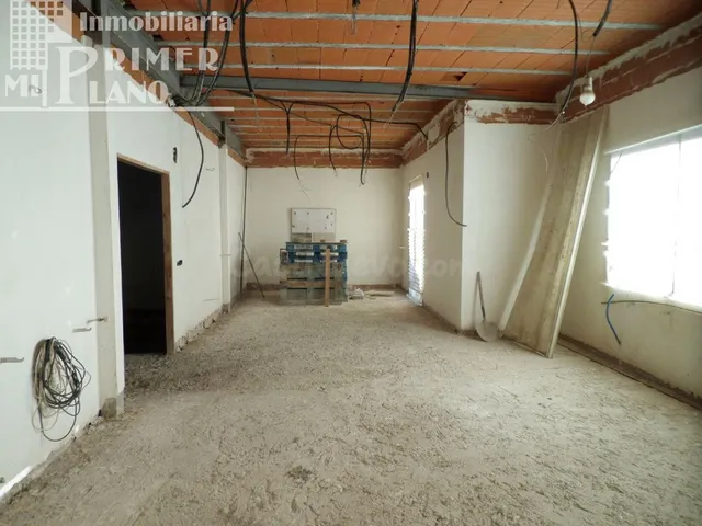 *Casa de dos plantas, de nueva construcción por terminar, po